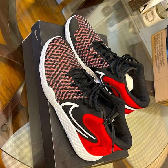 Nike Other - KD Trey 5 VIII